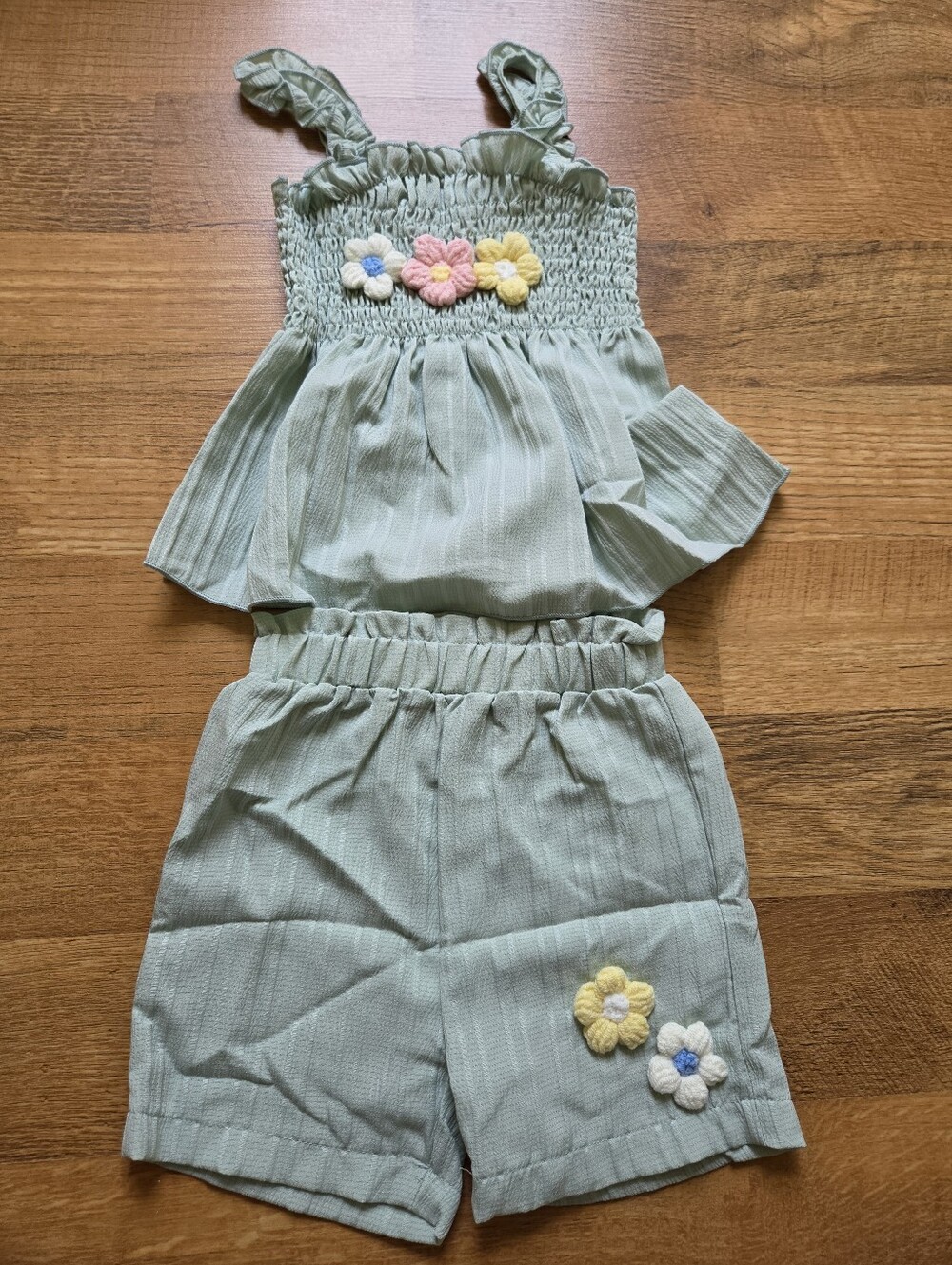 NWT Hazel & Bo - FLOWERS Green Smocked Outfit